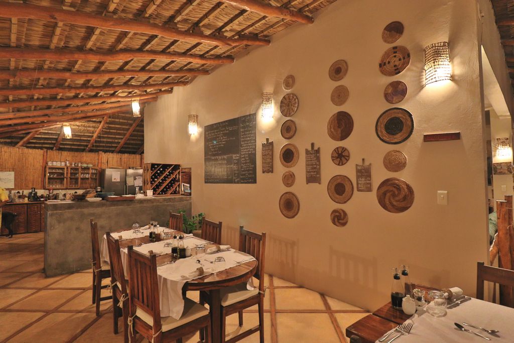 restaurant guesthouse